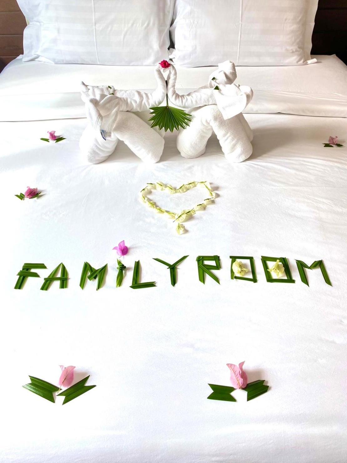 G1 Touch Blue Sky Hotel Pantai Kamala Luaran gambar